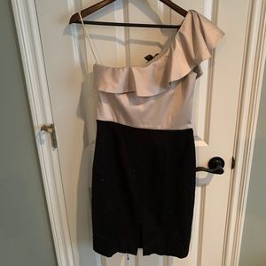 Gorgeous One Shoulder Dress